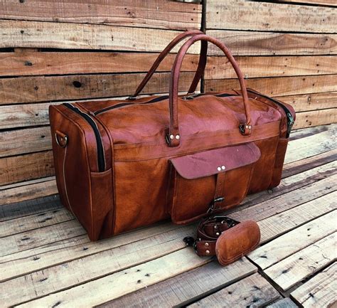6 Best Leather Travel Bags for Men 2022 - Buying Guide & Reviews