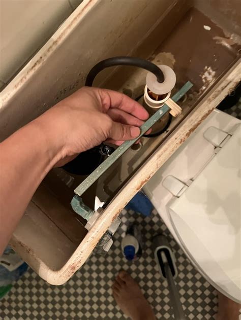 fix  broken handle lever  toilet rplumbing