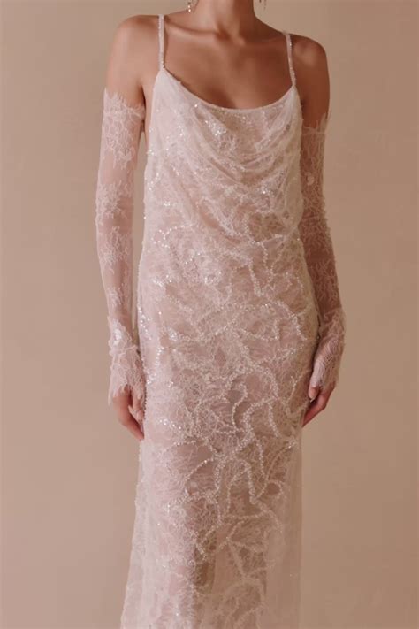 Chantilly Gloves | Lace Gloves – Grace Loves Lace US
