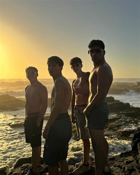 criss🩻 | 🌊☀️ | Instagram