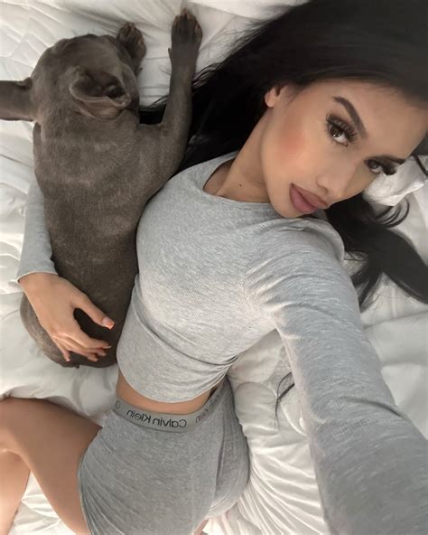 Monique Villa (@_moniquevilla) • Instagram photos and videos