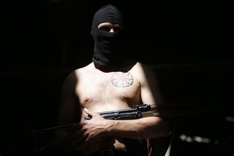 Фото дня: Сегодня носит Адидас, а завтра Родину продаст