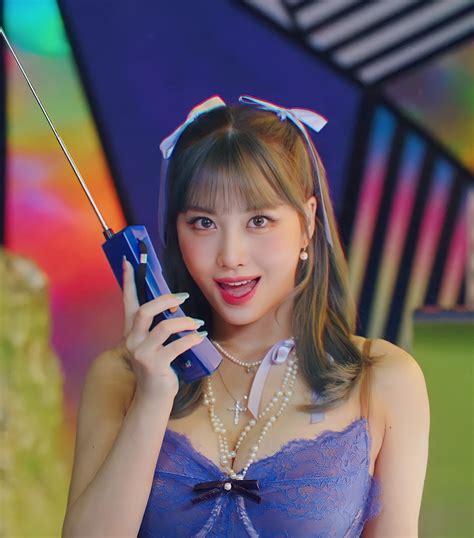 Mommy Momo 🤤 : r/Twice_Fap