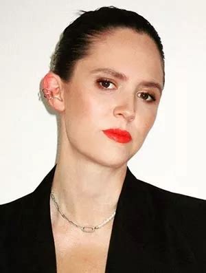 Эмили Кокс (Emily Cox) - биография, новости, личная жизнь, фото - stuki ...