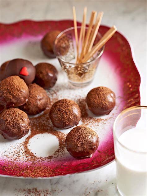 17 Easy Chocolate Candy Recipes That You'll Want to Make in Bulk