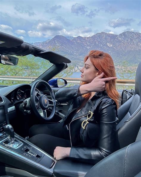 Meet Blackwidof: An In-depth Look at Her Age, Height,