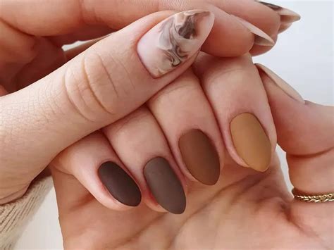 Unhas Com Manchas Marrons - Unhas Marrons: A Elegancia Neutra que Conquista! | Unhasesmaltes