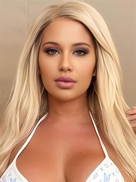 Stella Andrews (Model) Wiki, Height, Weight, Photos, Videos, Age