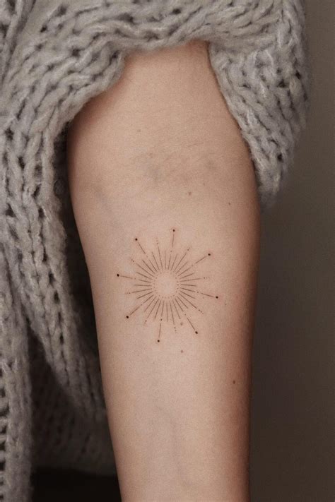40 Brilliant Sun Tattoos For Women (2022 Guide)
