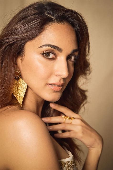kiara advanis latest    masterclass  bronze makeup vogue india