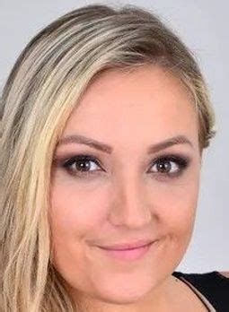 Krystal Swift Biography, Age, Height, Wiki & More - Wikistarbio