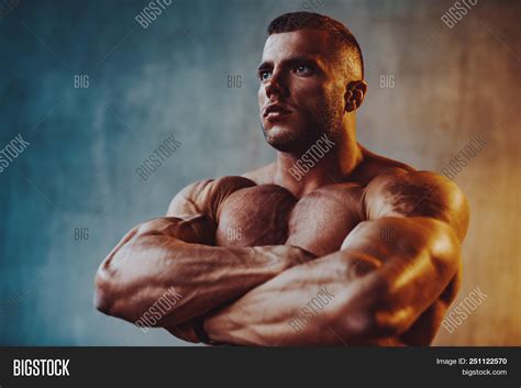 Very Strong Men