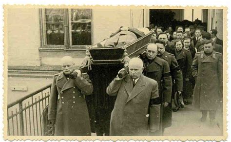 Похороны генерал армии Н.Ф. Ватутина, Киев, 17 апреля 1944: humus ...