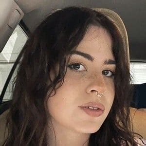 Anisa Jomha - Age, Family, Bio | Famous Birthdays