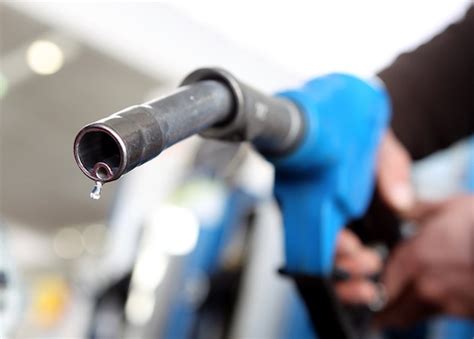 faktor penyebab mobil boros bahan bakar blog tips otomotif mobil motor