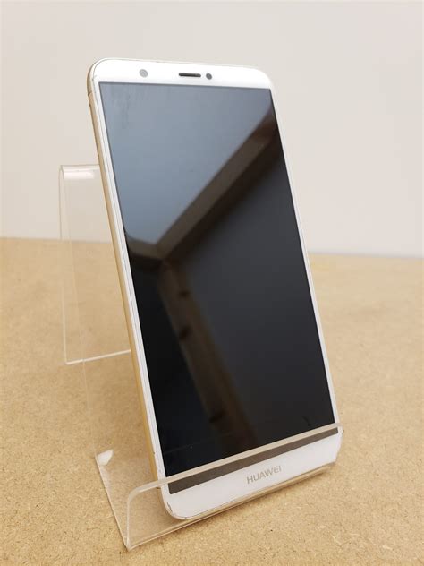 Huawei P Smart 32GB Gold FIG-LX1 (Unlocked) | Money Station