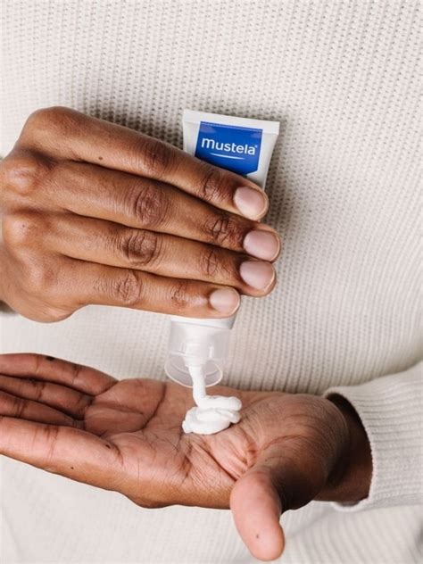 Mustela Крем-эмолент для лица Stelatopia - купить с доставкой по ...
