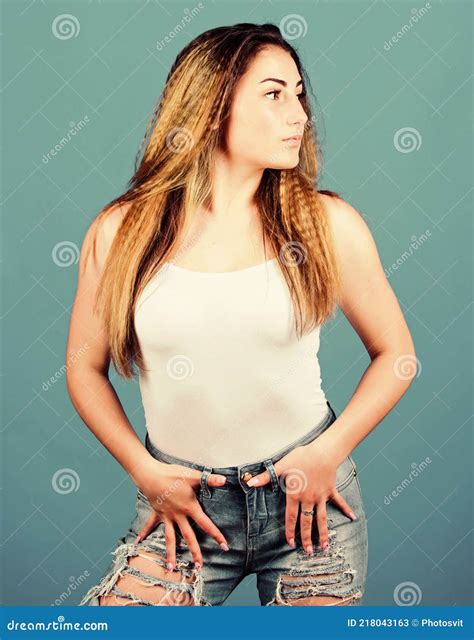 Crimped hairstyles are making a massive comeback on the runway 2