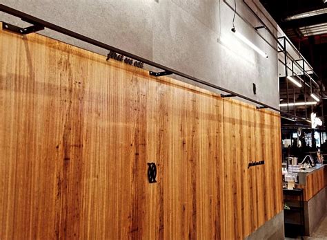 Blackbutt NFG Veneer | 17mm x 2400x1200mm MR MDF