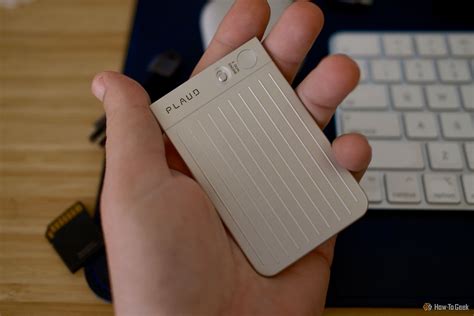 Plaud Note Review: This Credit Card-Sized AI Voice Recorder Blew My Mind