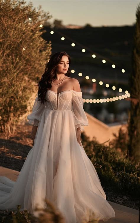 Martina Liana 1497 - With & Without Sleeves - La Bella Sposa