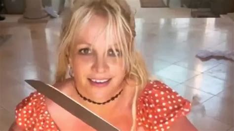 Britney Spears Gets Welfare Check After Dancing with Knives