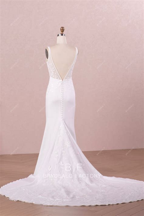 Elegant Lace Crepe Mermaid Sleeveless Bridal Dress