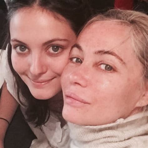Photo : Emmanuelle Béart posant avec sa fille Nelly pour son 24e ...