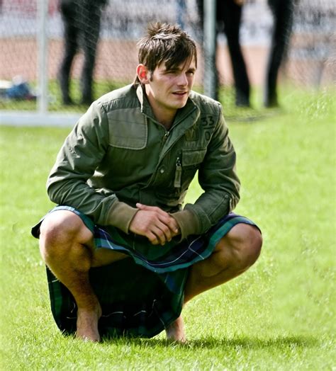 THE ROVING RANTER: Today In My Closet