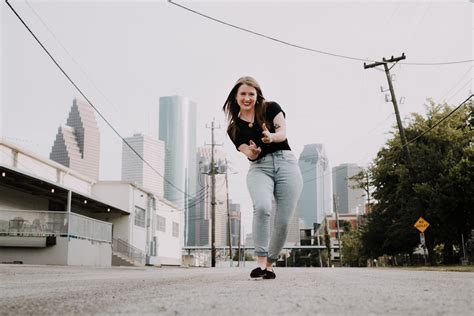 Cara Michelle Smith｜Writer