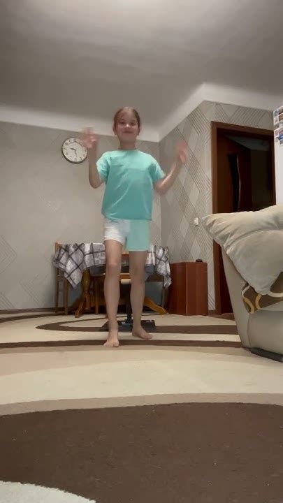 Танцую дома #dance #shorts #reels - YouTube