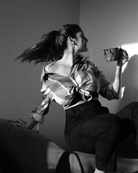 Anveshi Jain From Gandii Baat Flaunts Her Curves In Sexy Outfits, Check