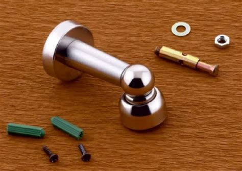Stainless Steel Door Magnet, Size: 200 X 55mm ( L X W ), Rod Thickness ...