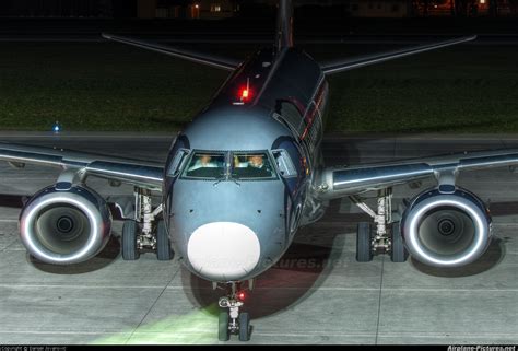 OE-IHD - Niki Embraer ERJ-190 (190-100) at Innsbruck | Photo ID 114151 ...