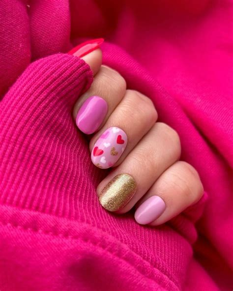 36 Sweet Bubblegum Pink Nails To Enter The World Of Magic