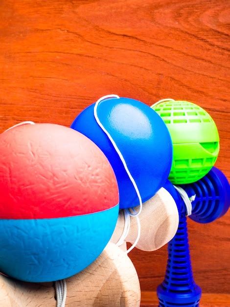 Оригинальный цвет kendamas традиционная деревянная японская игрушка для ...
