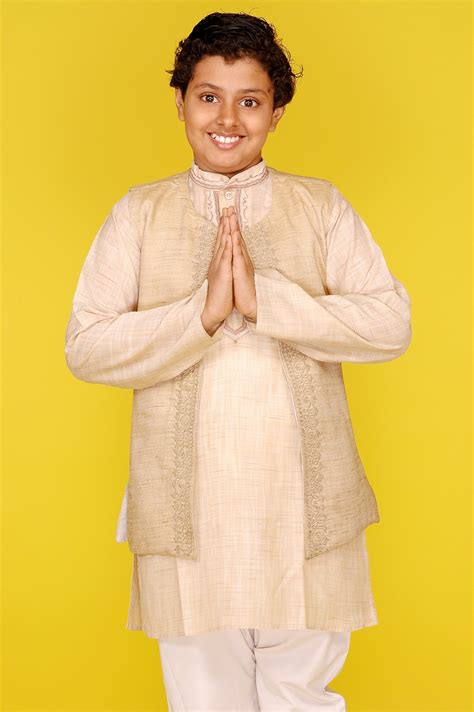 Explore The World of Khadi | Indian Market | Khadi Marketing