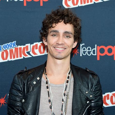 10 curiosidades de Rob Sheehan de The Umbrella Academy 😍 - Chismes Today