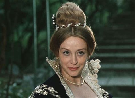 Маргарита Терехова в фильме *Собака на сене*, 1977 | Фото: tvc.ru ...
