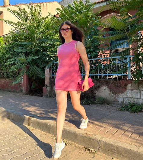Simge Barankoğlu | 💅 | Instagram
