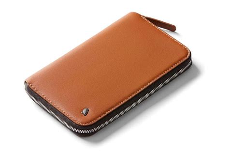 14 Travel Accessories to Always Keep in Your Purse