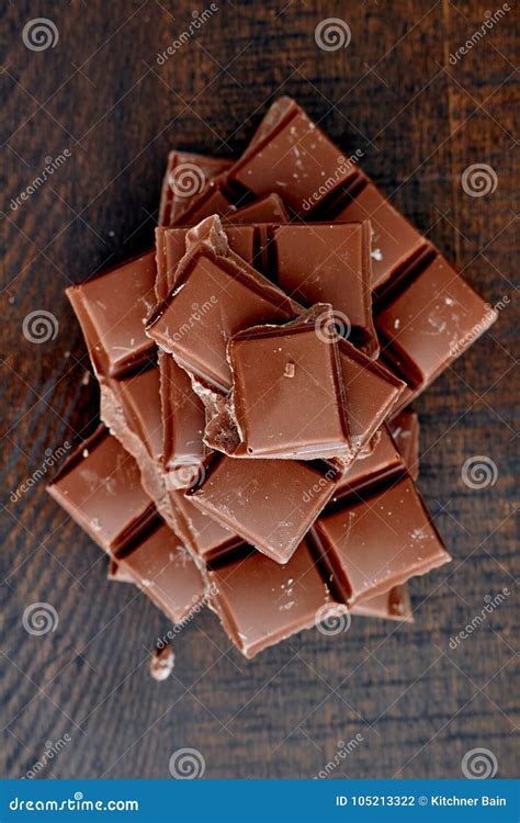 Block der Schokolade stockfoto. Bild von stab, feinschmecker - 105213322
