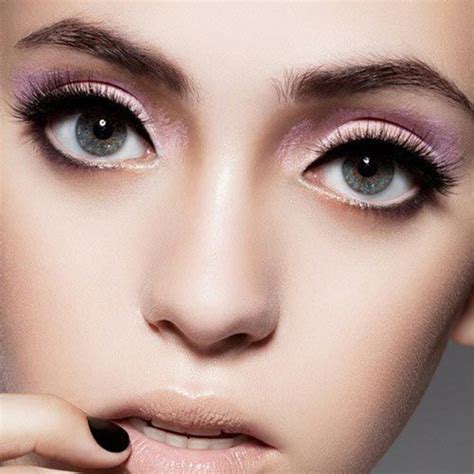 How To Elongate Round Eyes With Makeup | Saubhaya Makeup