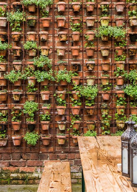 simple garden fence decoration ideas 9