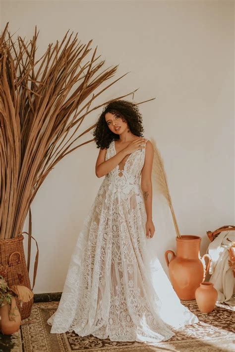 +35 Modelos de Vestido de Noiva Simples e Dicas de Como Escolher - Se a