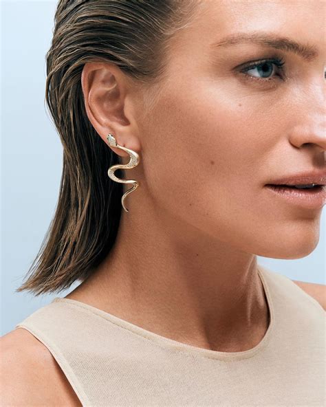 Gepostet von @sovajewels Ювелірний дім SOVA: Прикраси, які змусять тебе ...