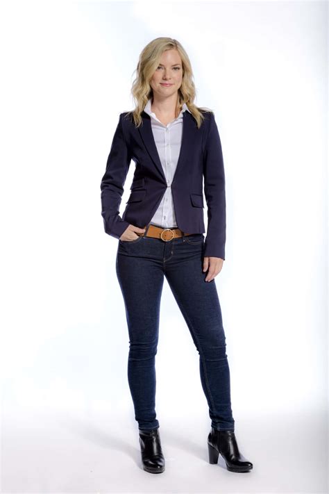 Download Professional Portrait Cindy Busby Wallpaper | Wallpapers.com