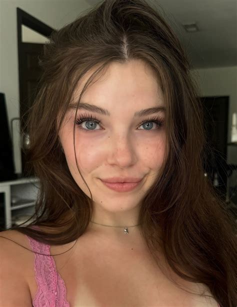 VIDEO #handstandlove #yogagirl #balance #flexibilitytraining #strenght