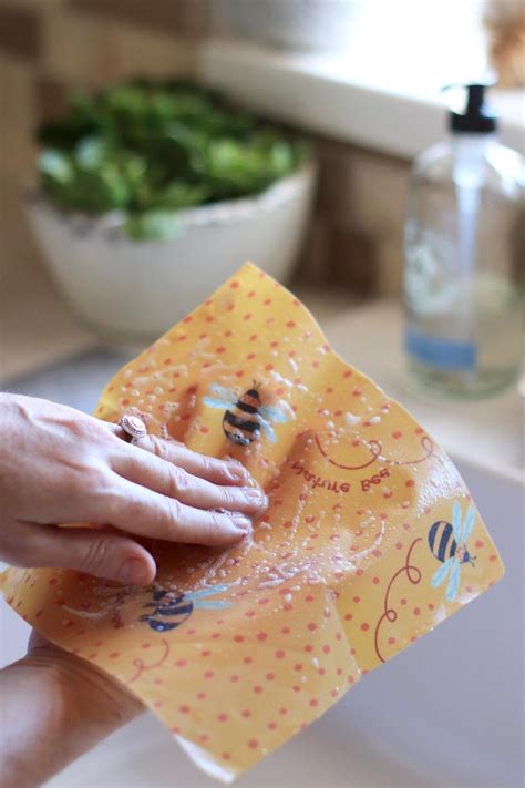 how to clean beeswax wrap