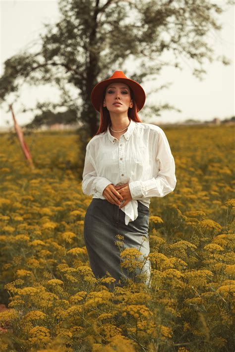 Mature+Woman+Clevage Photos, Download The BEST Free Mature+Woman